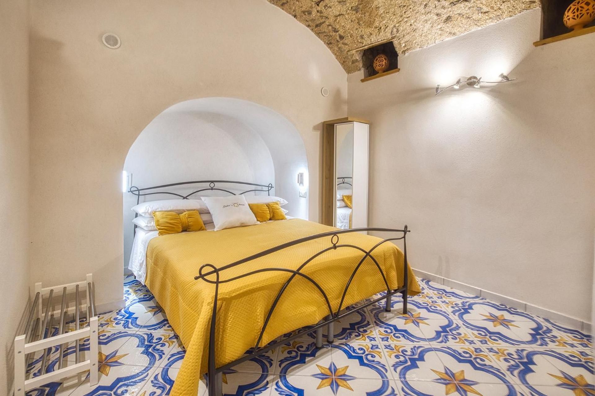 Salvo's House Apartment with Sea View