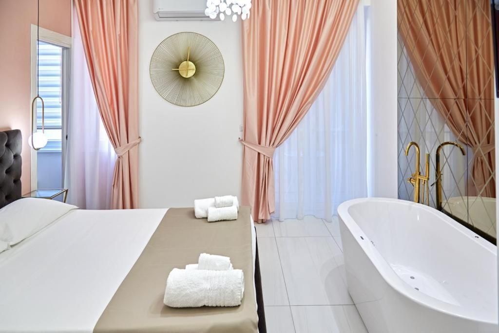 King Room with Spa Bath