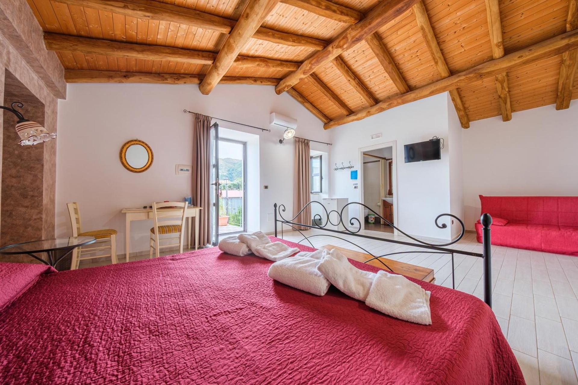 Antico Casale Gioiosa Marea Superior One-Bedroom Apartment with Balcony 2
