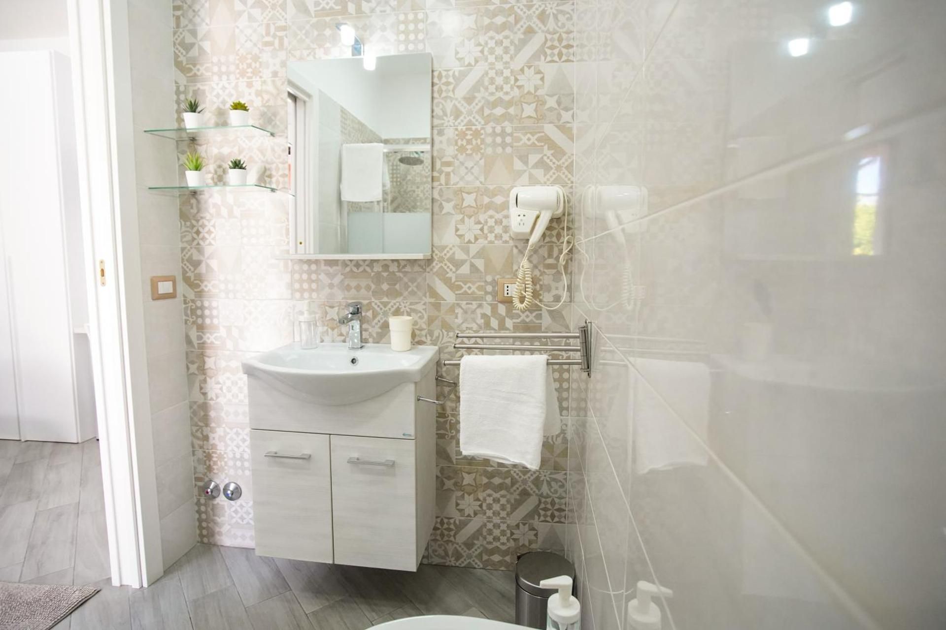 Quadruple Room with Private Bathroom