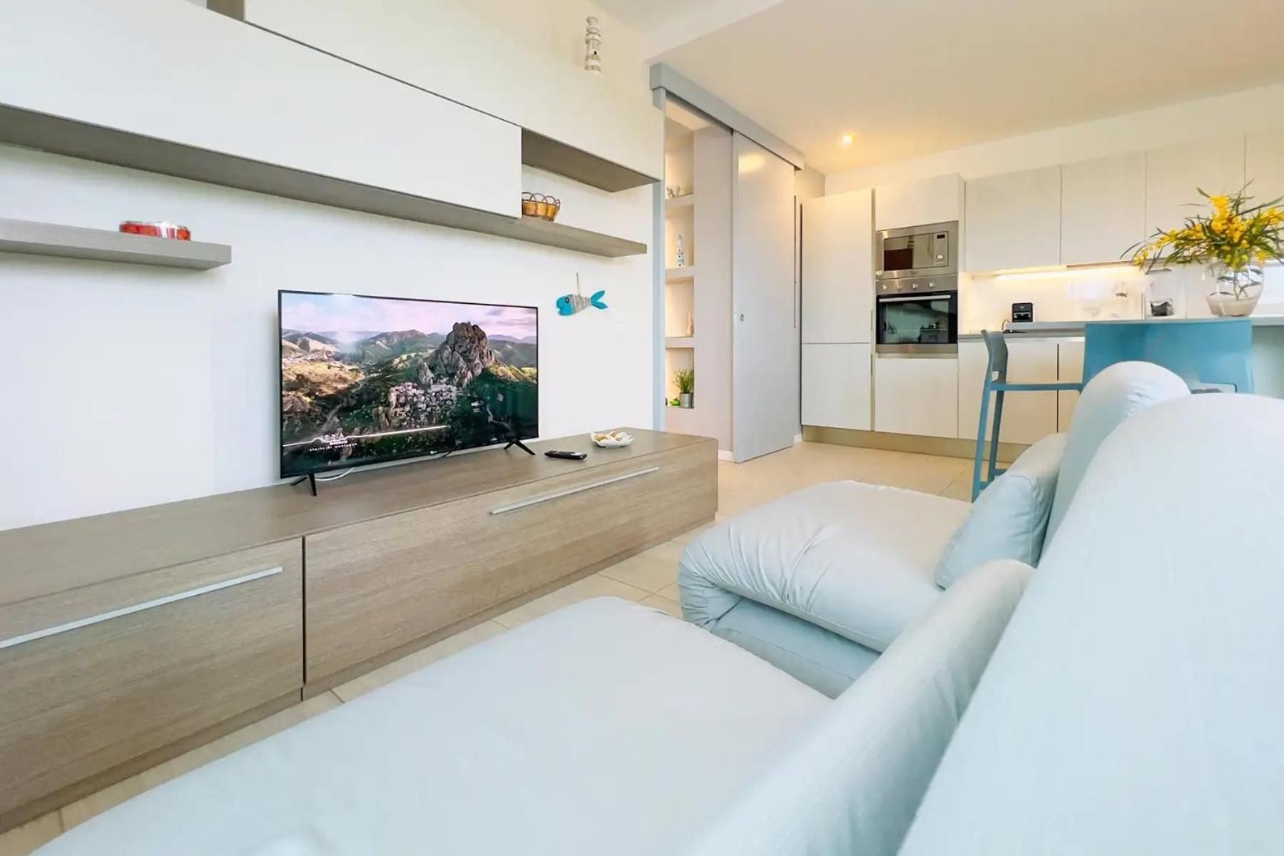 Apartment with Garden View
