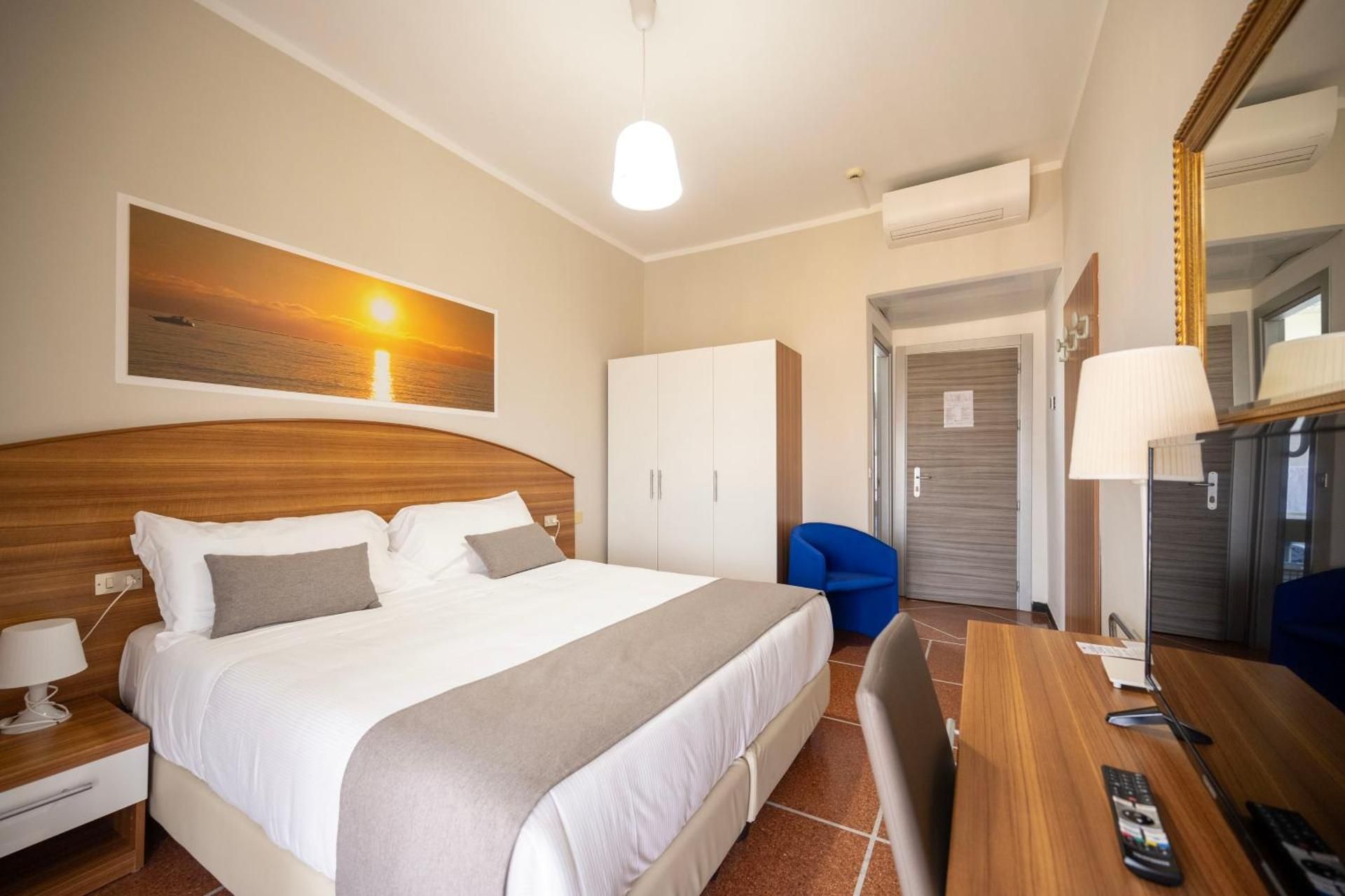 Superior Double or Twin Room with Sea View
