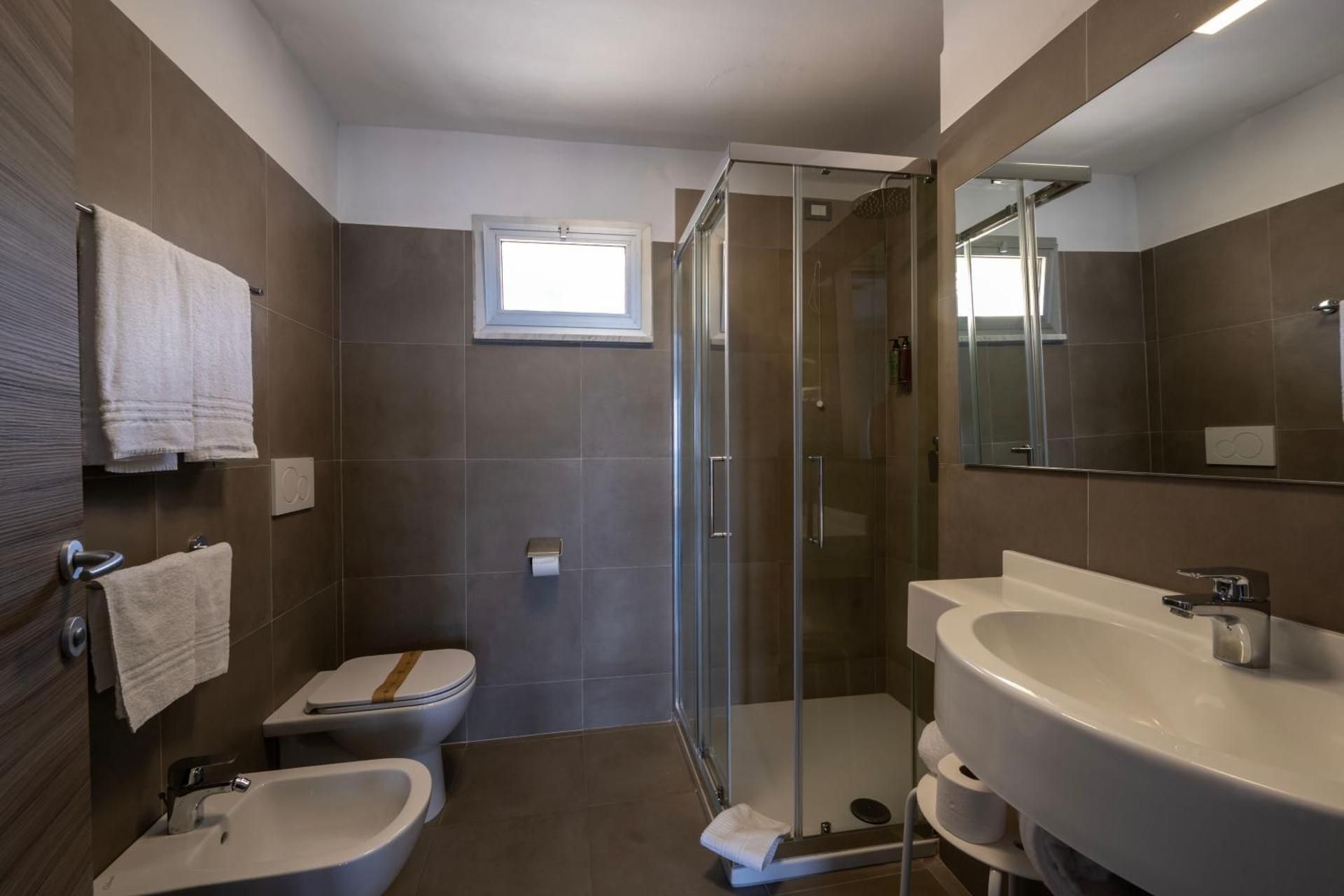 Deluxe Double Room with Balcony and Sea View