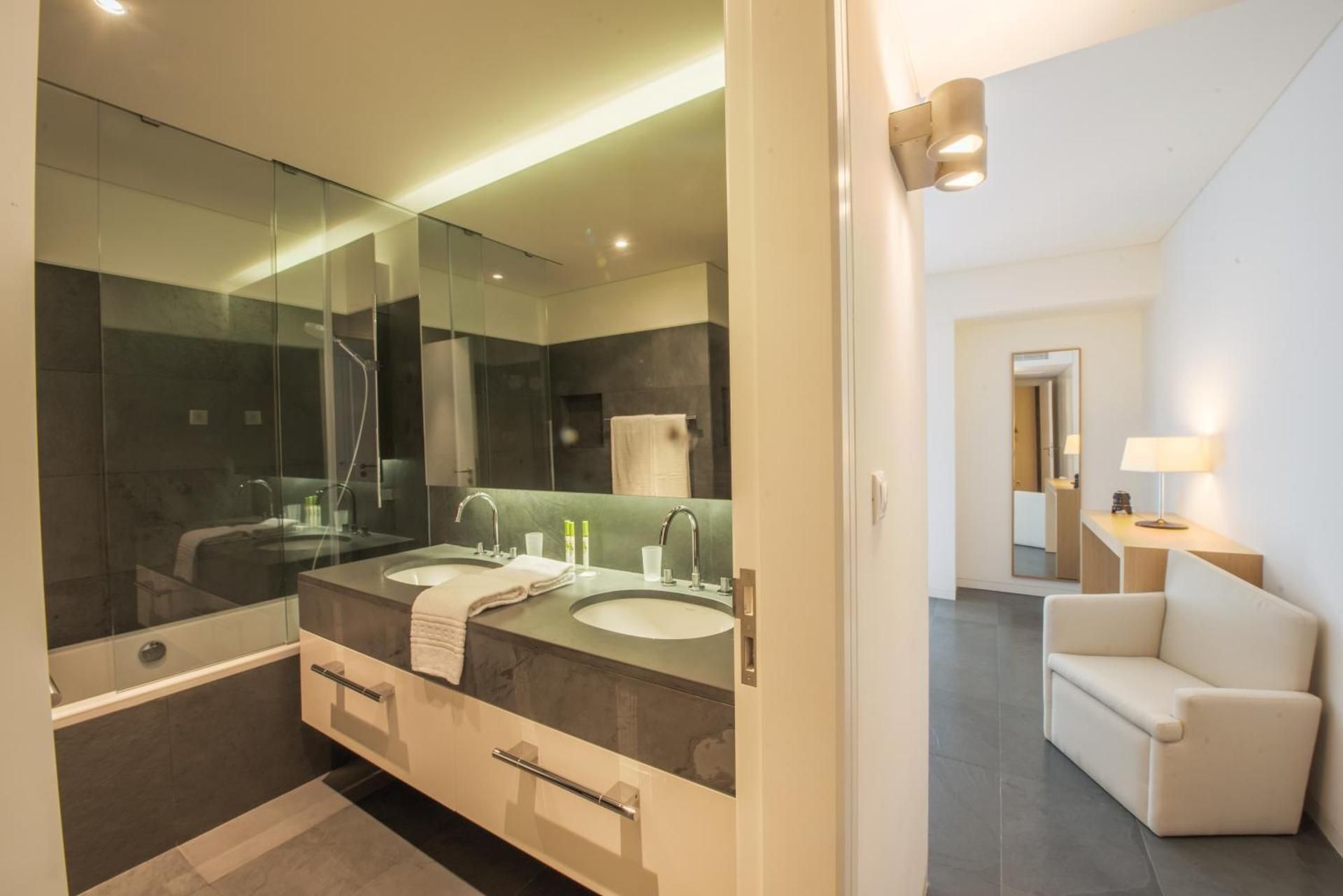 One-Bedroom Apartment with Extra bed
