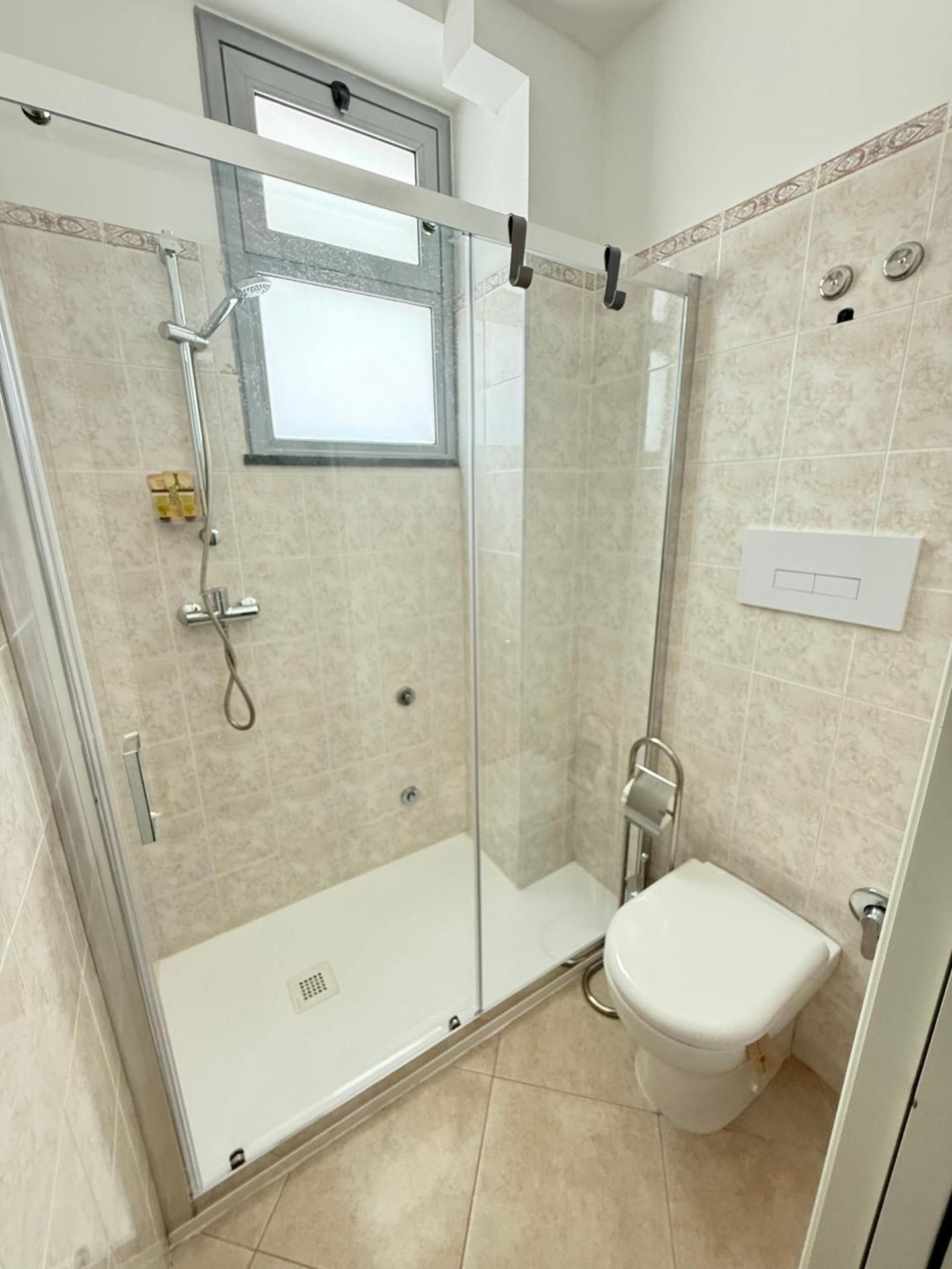 Studio Apartment with One Double Bed