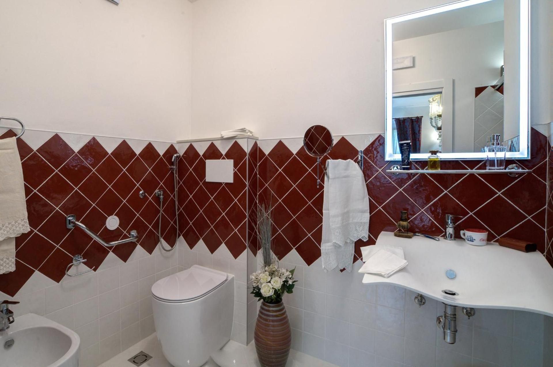 Superior King Suite