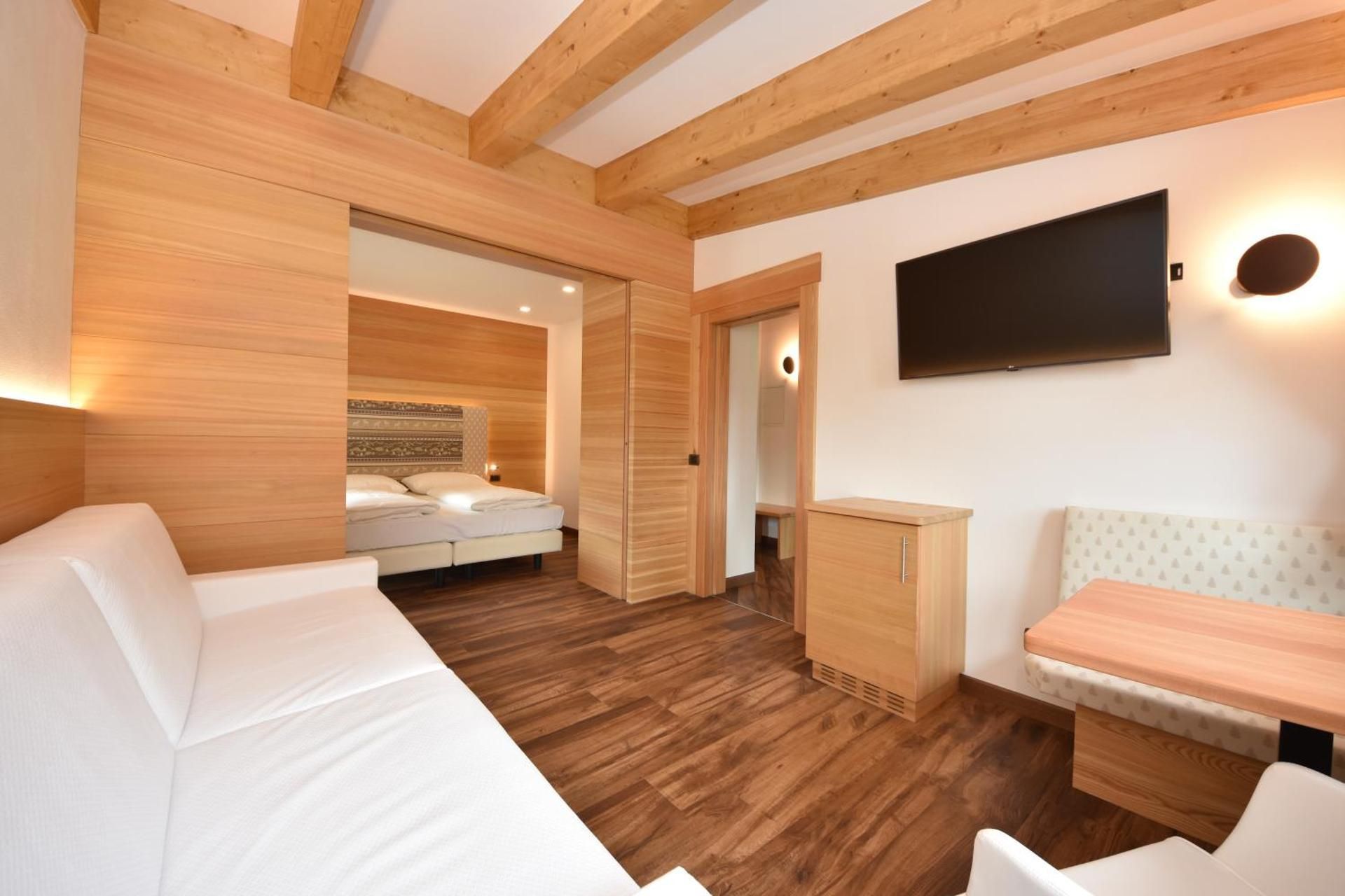 Suite with Mountain View