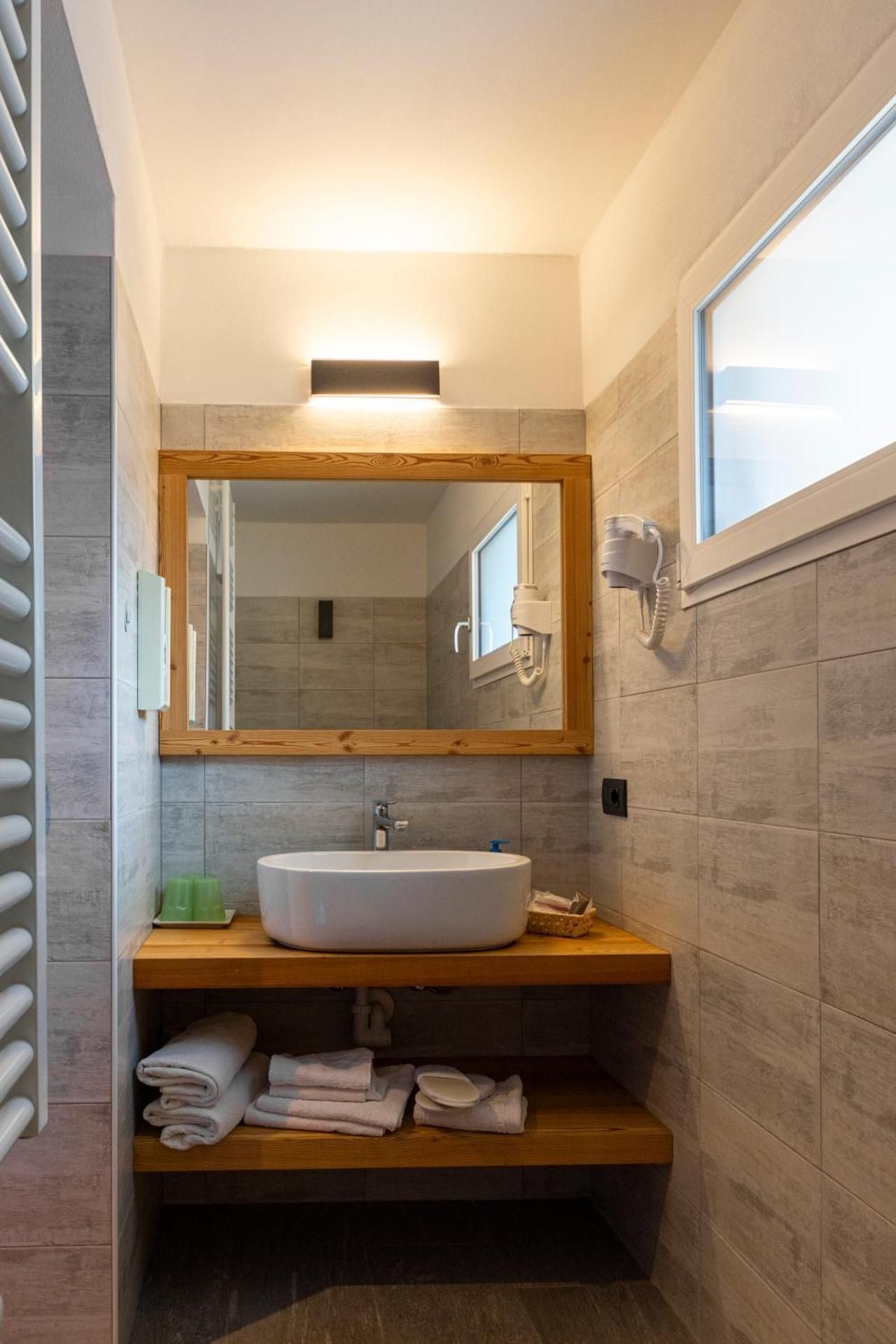Superior Double or Twin Room with Mountain View - Annex