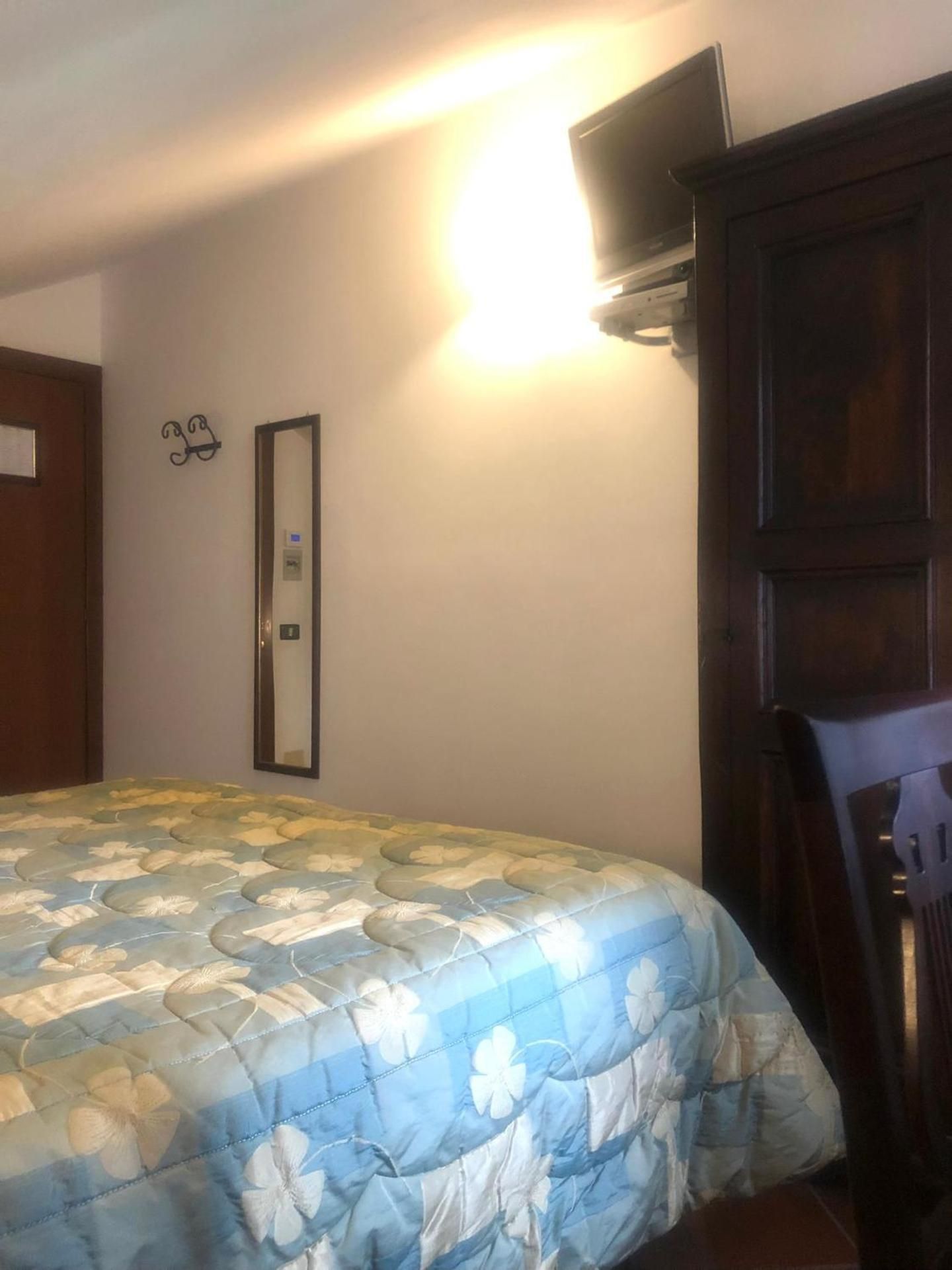 Double or Twin Room with Mountain View - Attic