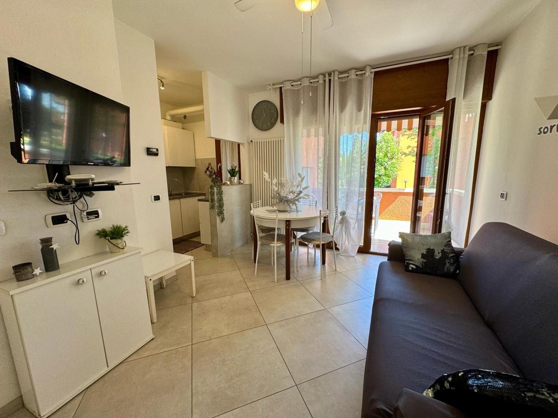 Apartment with Garden View