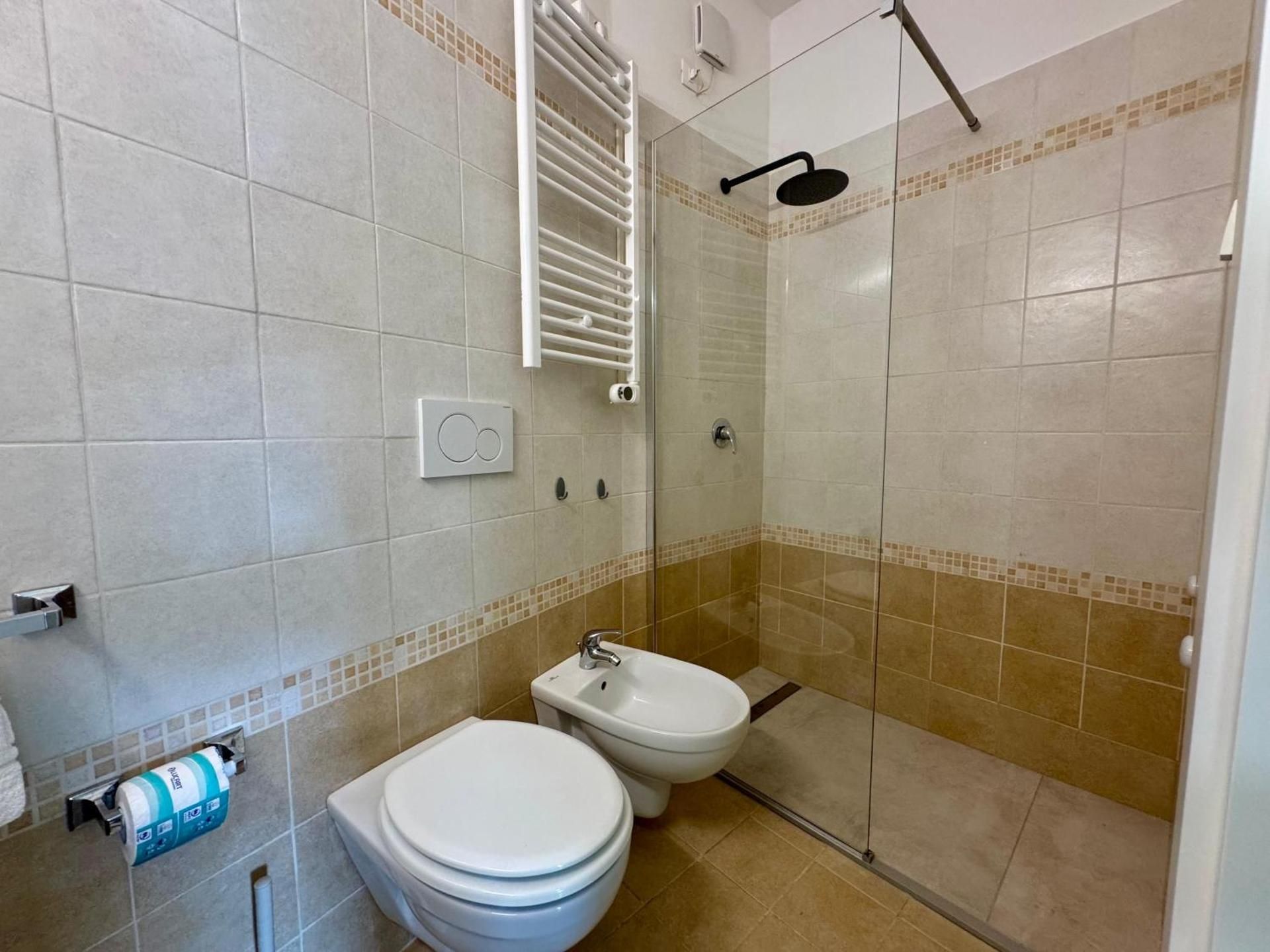 Two-Bedroom Deluxe Apartment with Garden View