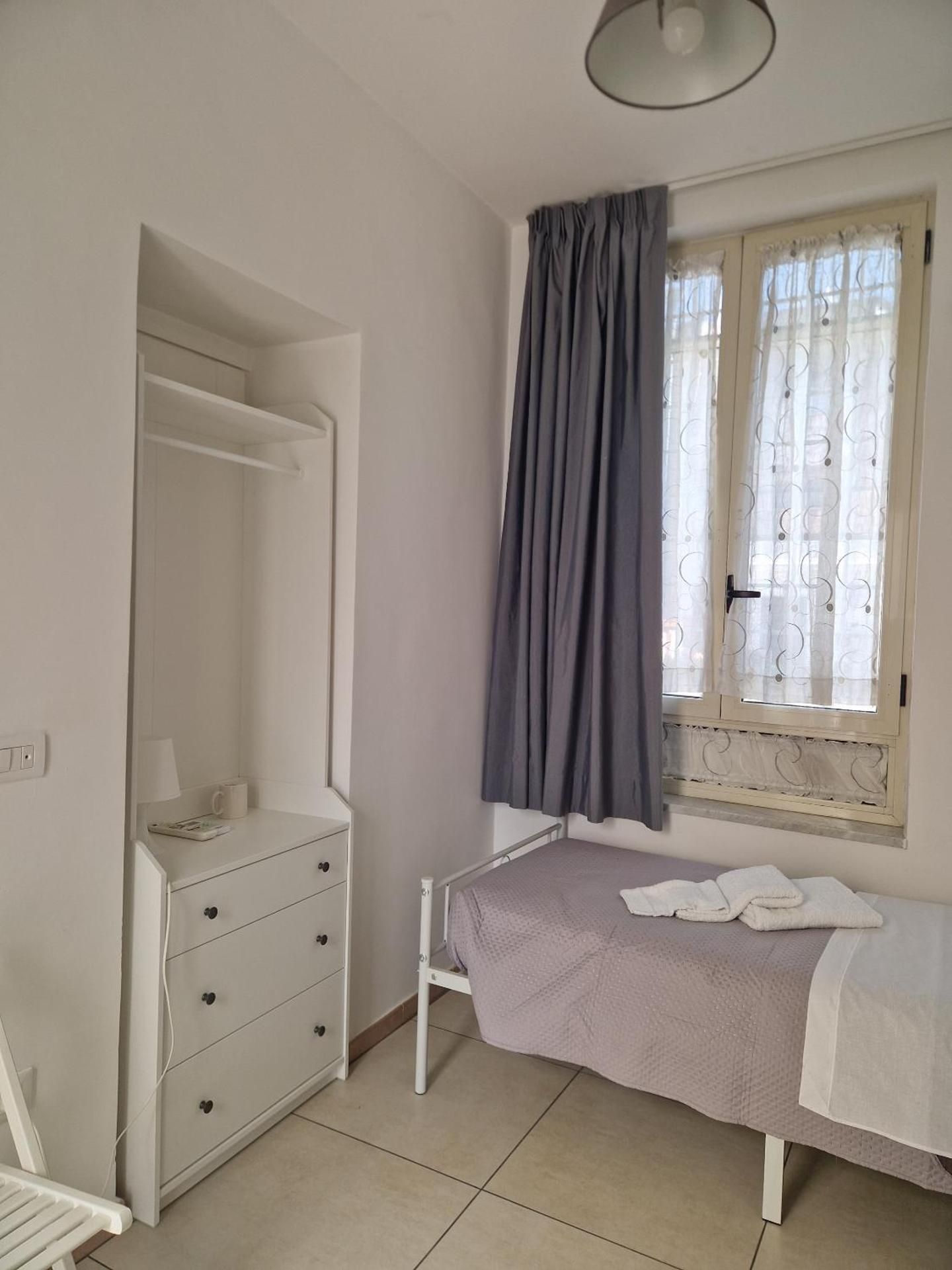 Economy Single Room