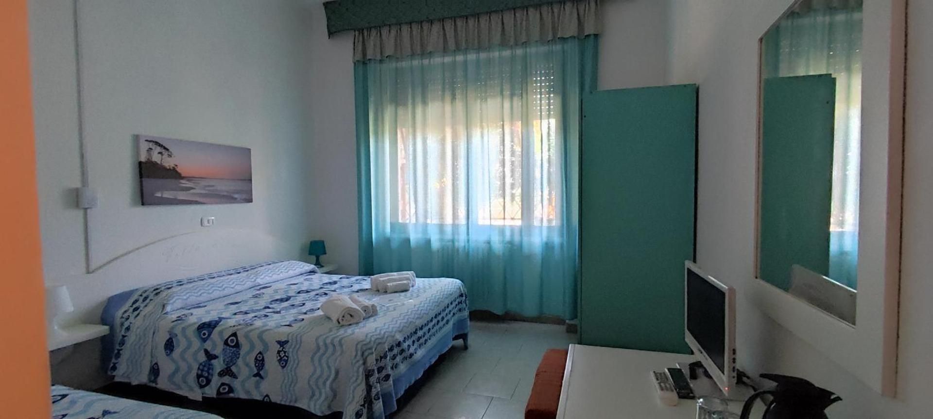 Economy Triple Room
