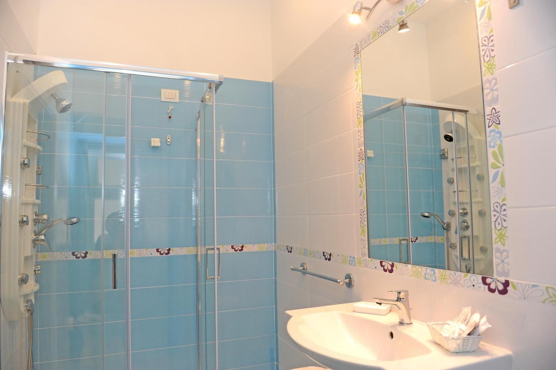 Economy Triple Room