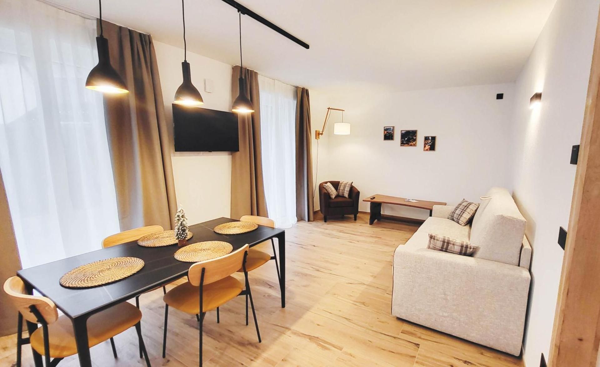 Classic One-Bedroom Apartment with King Bed