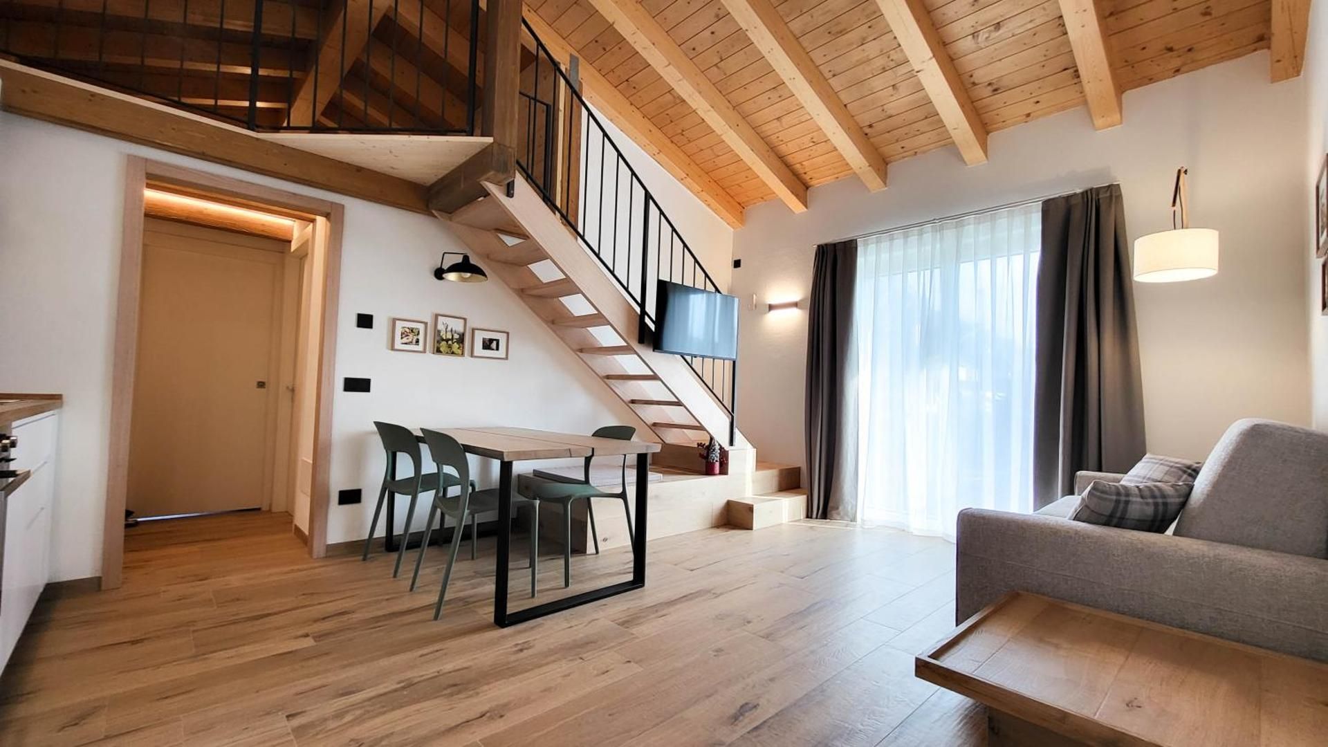 Superior One-Bedroom Apartment with Balcony