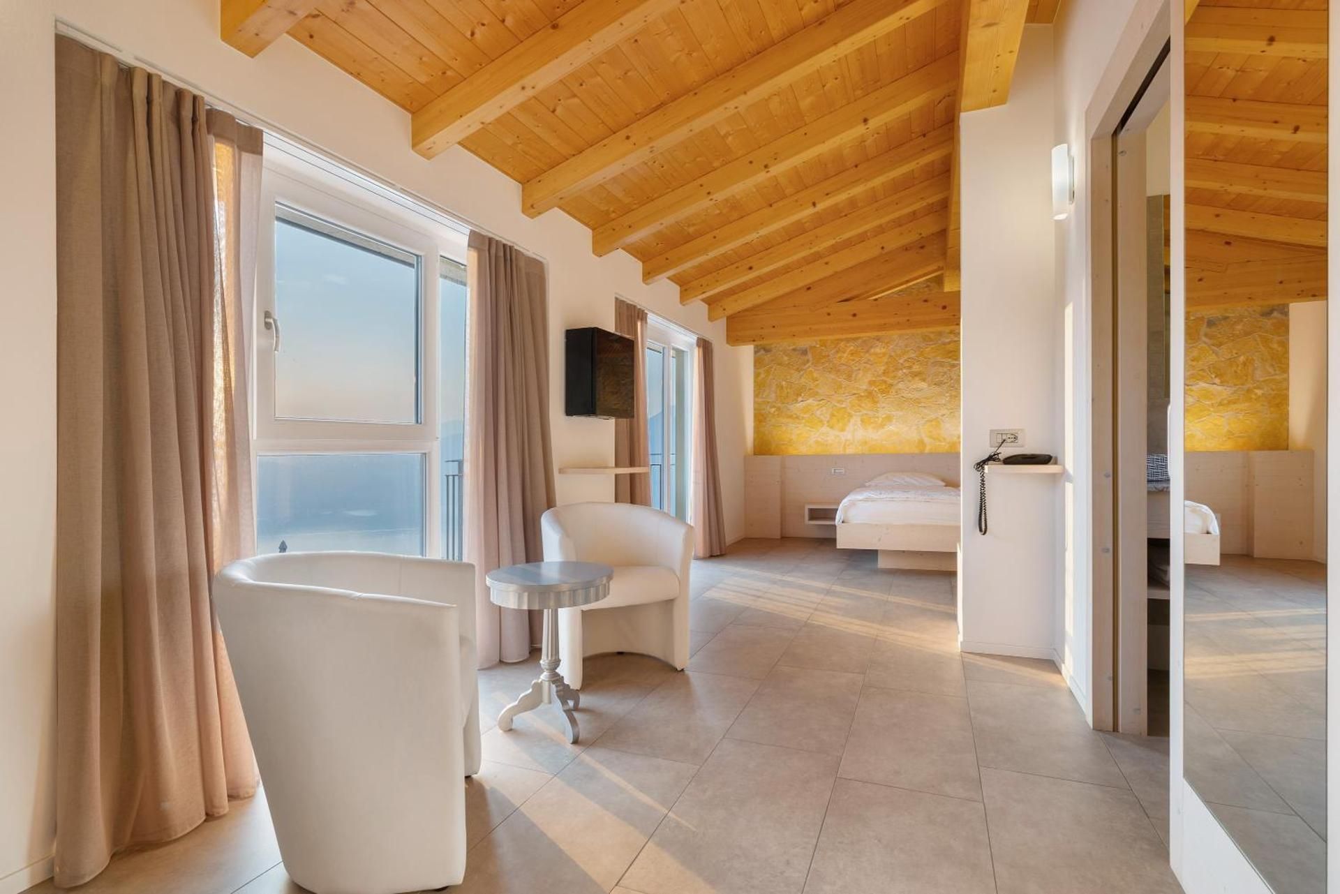 Double Room with Lake View