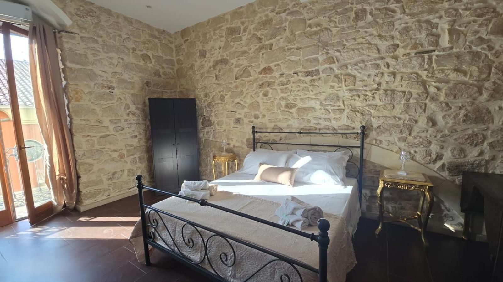 Large Single Room