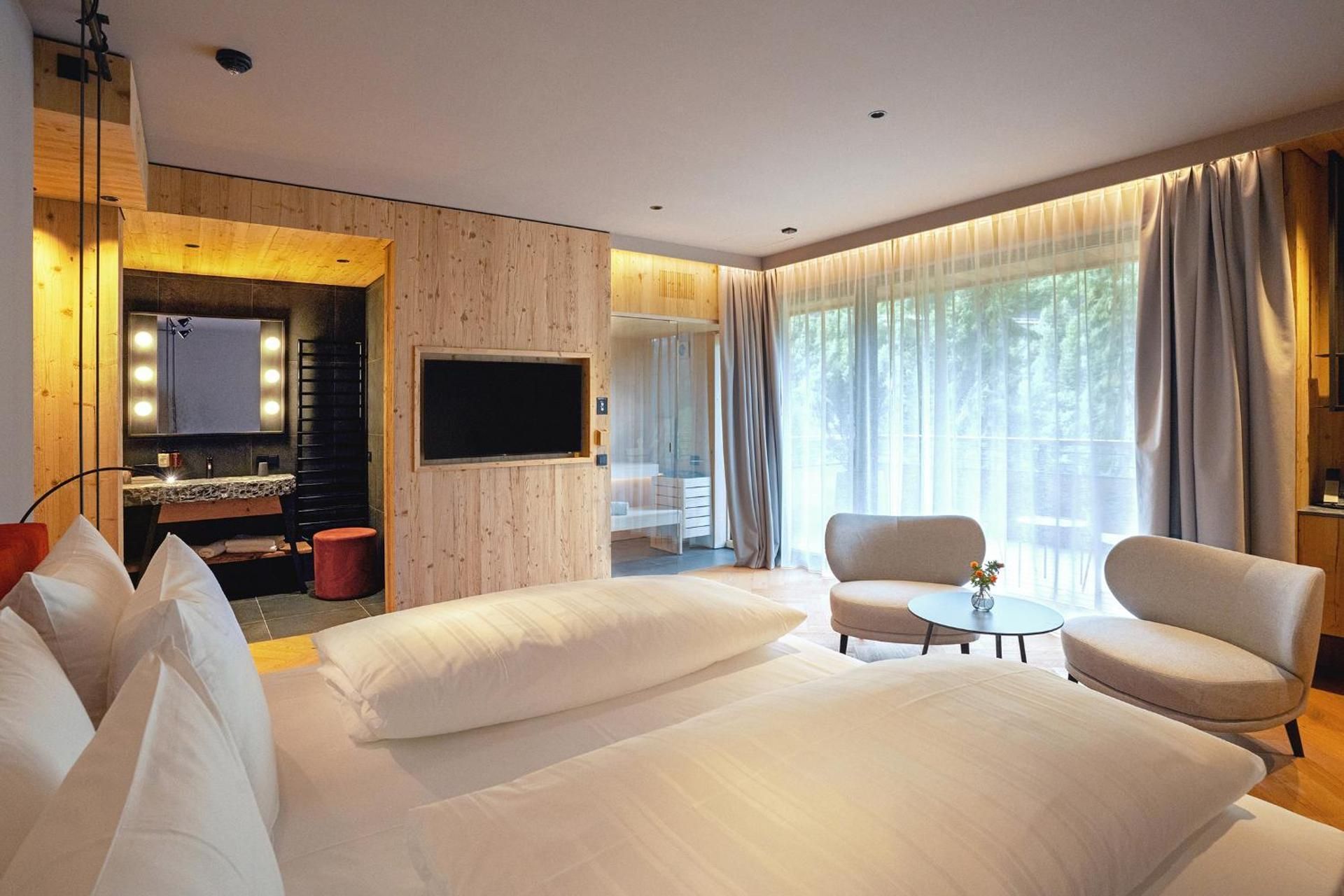 Superior King Room