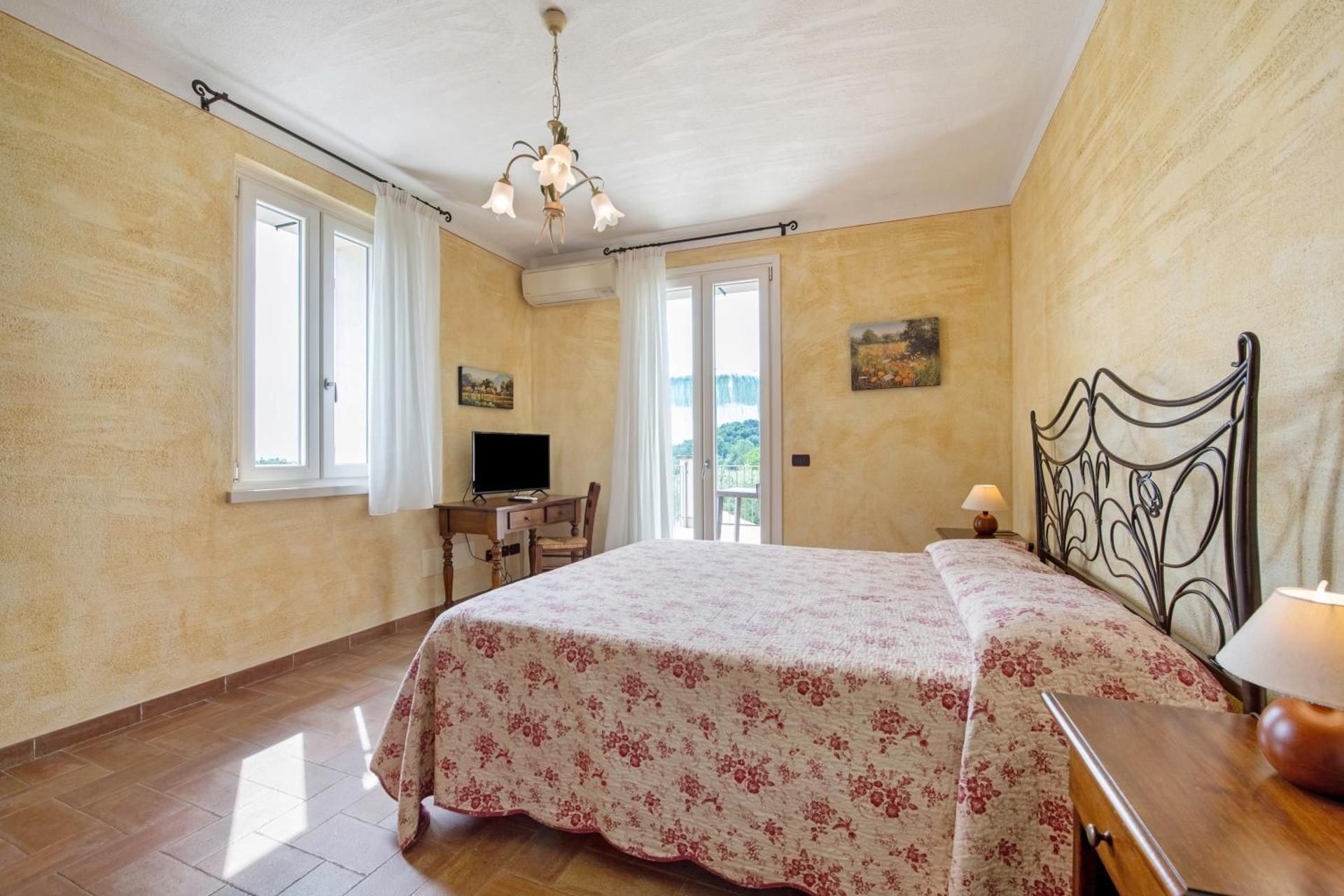 Superior One-Bedroom Apartment