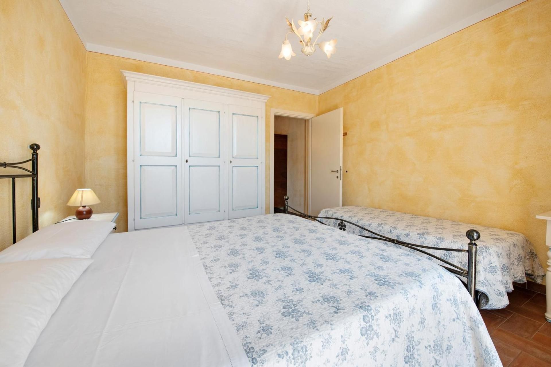 Superior One-Bedroom Apartment with Balcony