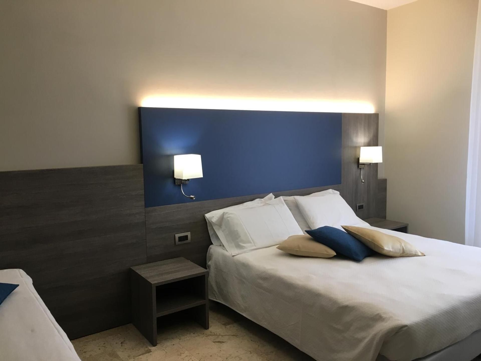 Hotel Mediterranee Superior Family Room 3