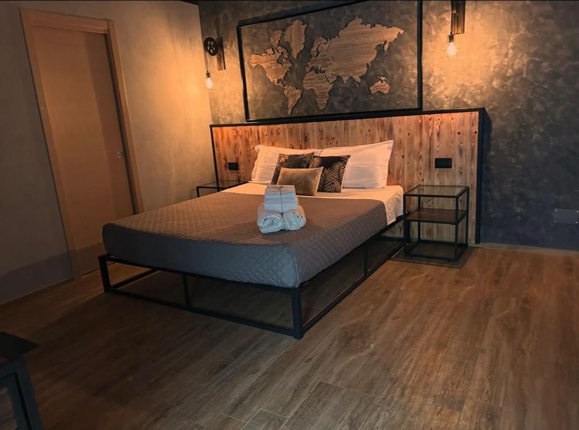 Deluxe Double Room with Shower
