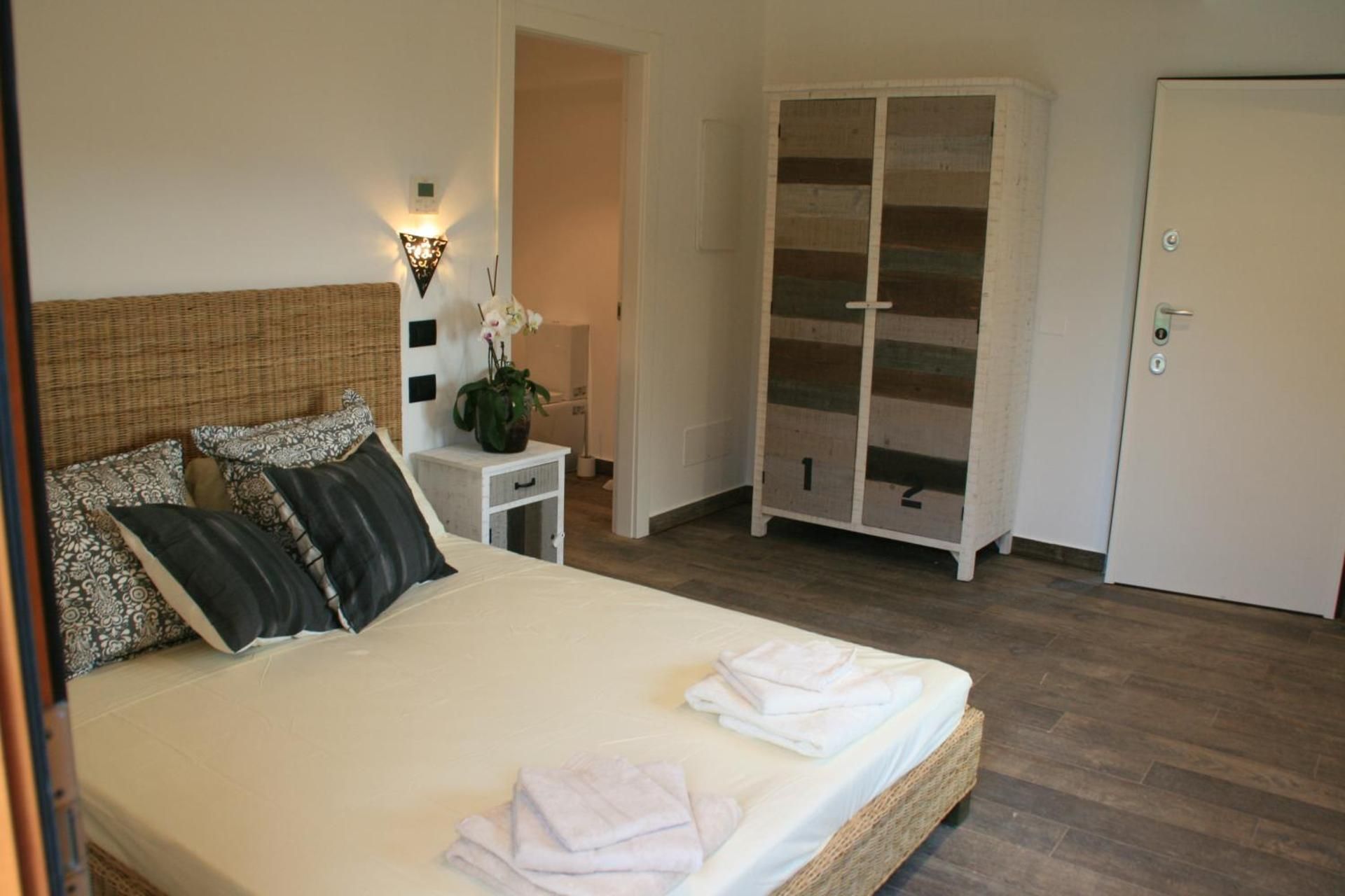 Double Room with Lake View