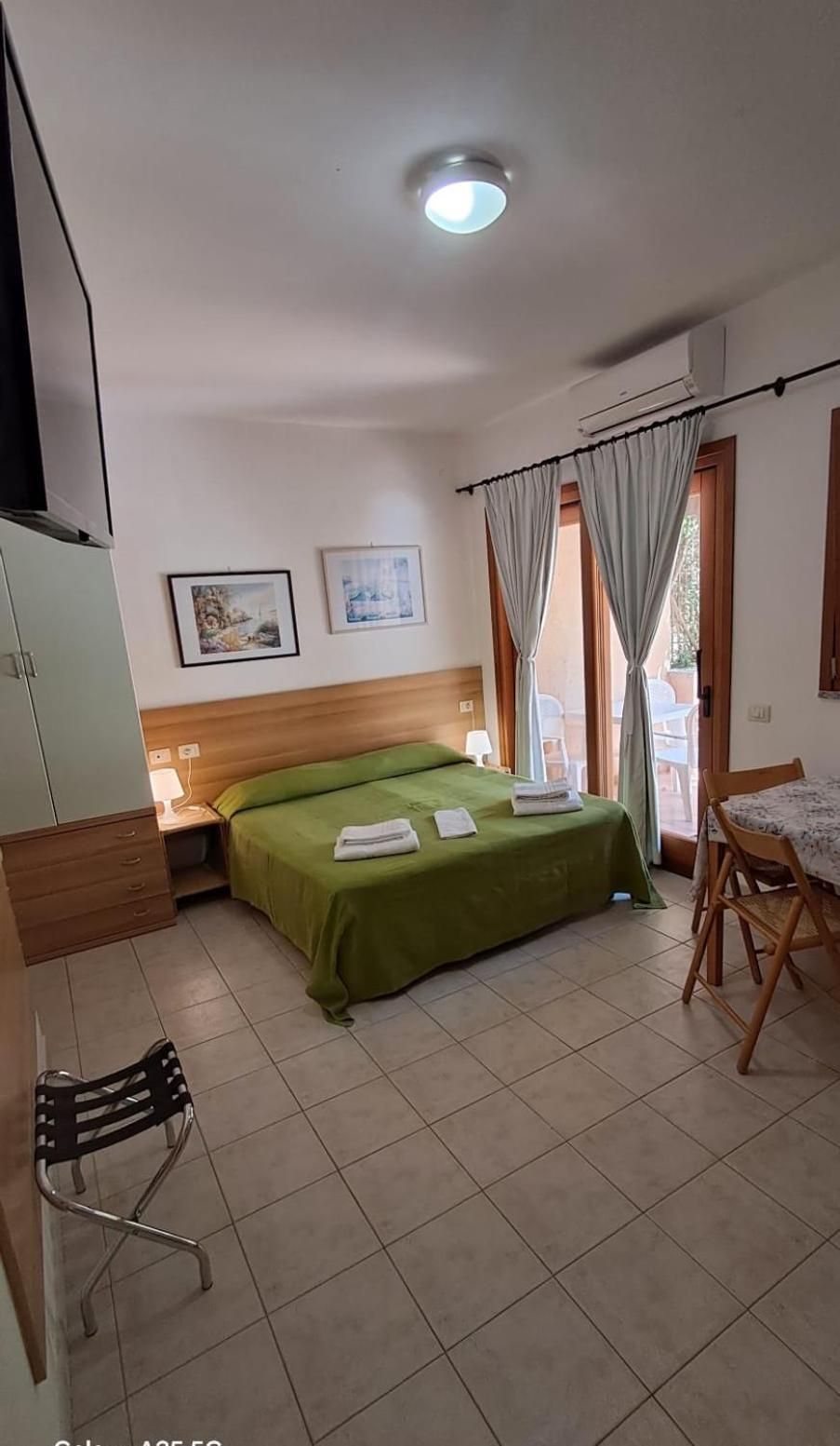 Large Double Room
