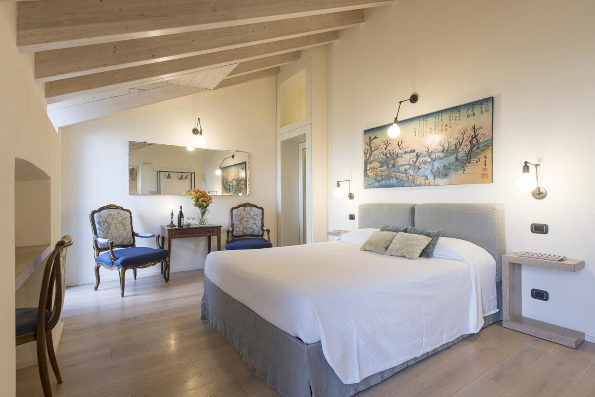 Quadruple Room with Private Bathroom