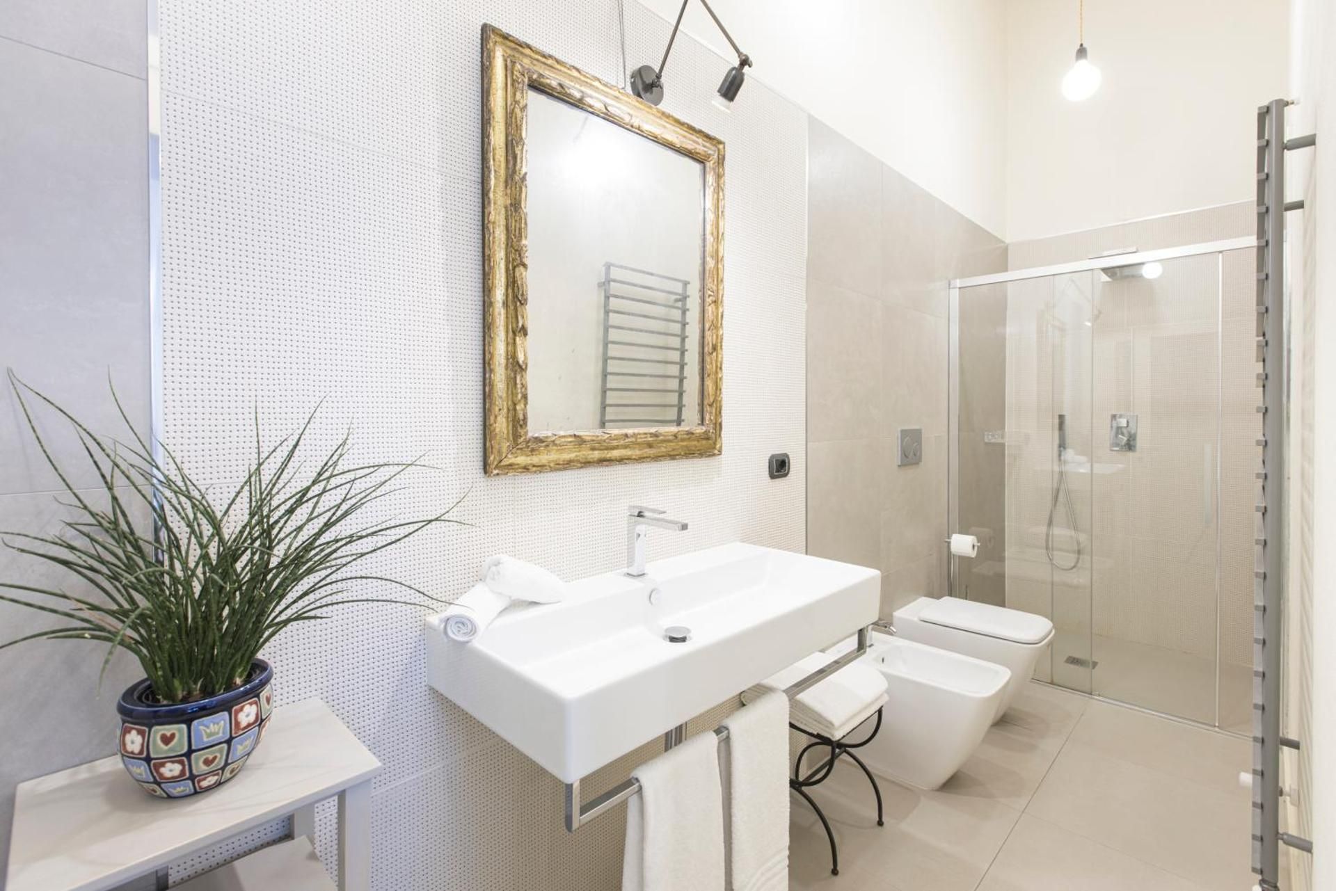 Quadruple Room with Private Bathroom