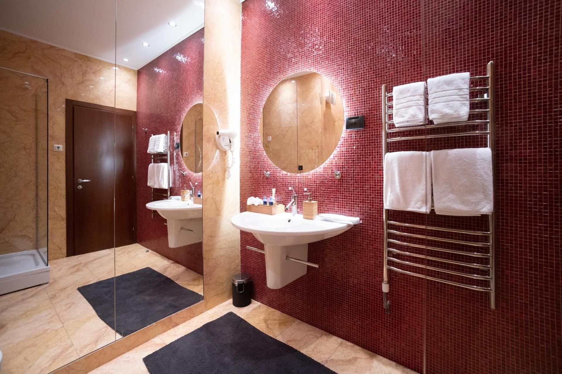 Deluxe Family Suite
