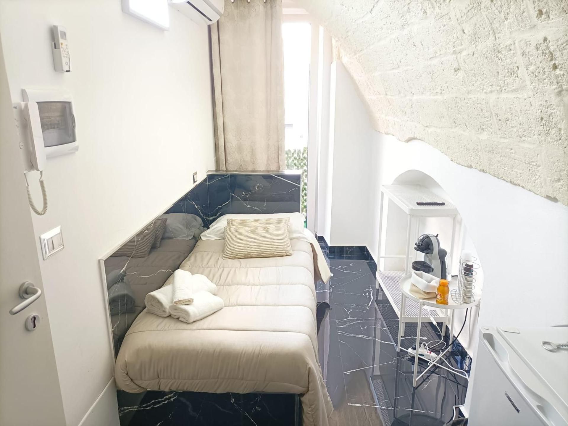 Deluxe Single Room