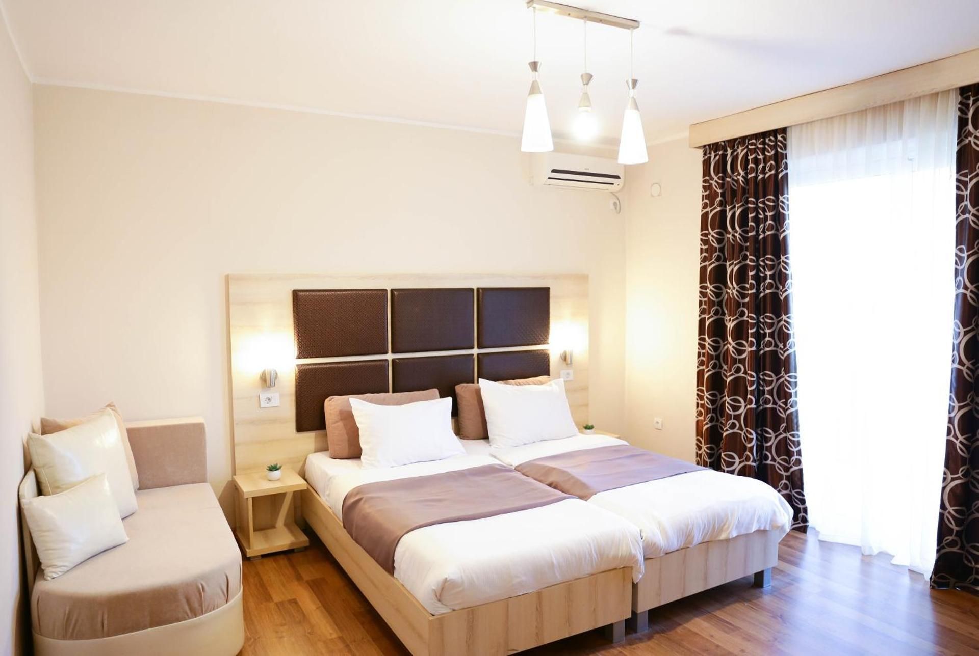 Luxury Triple Room