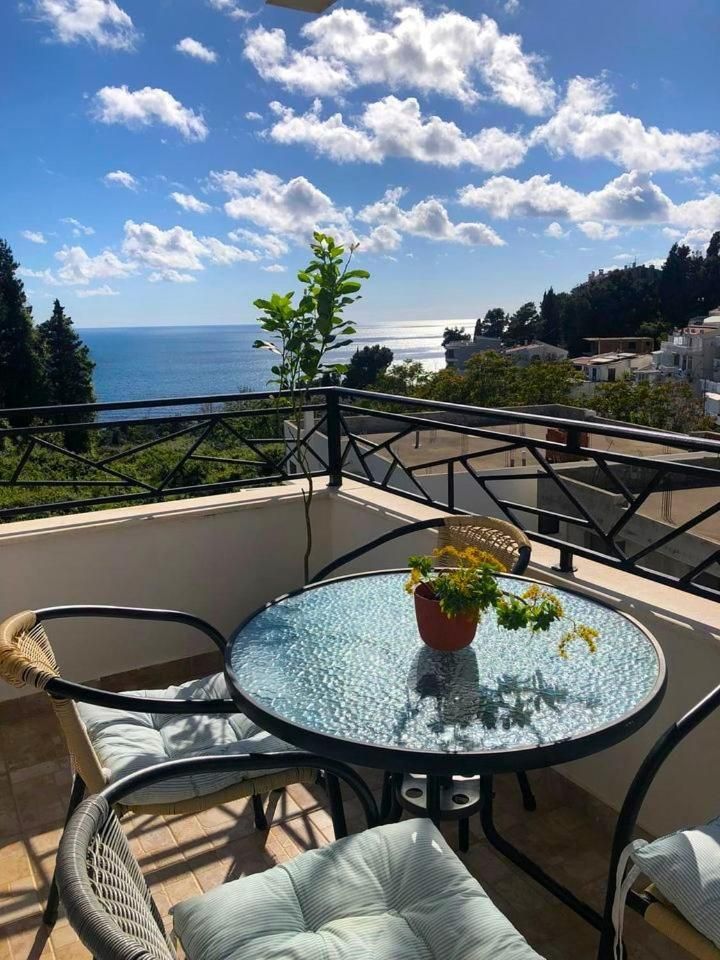 Studio with Sea View