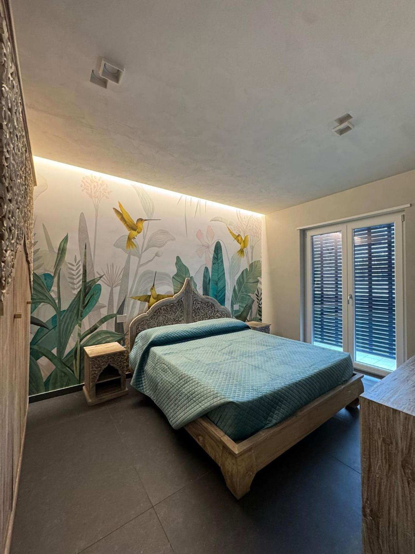 One-Bedroom Premier Apartment