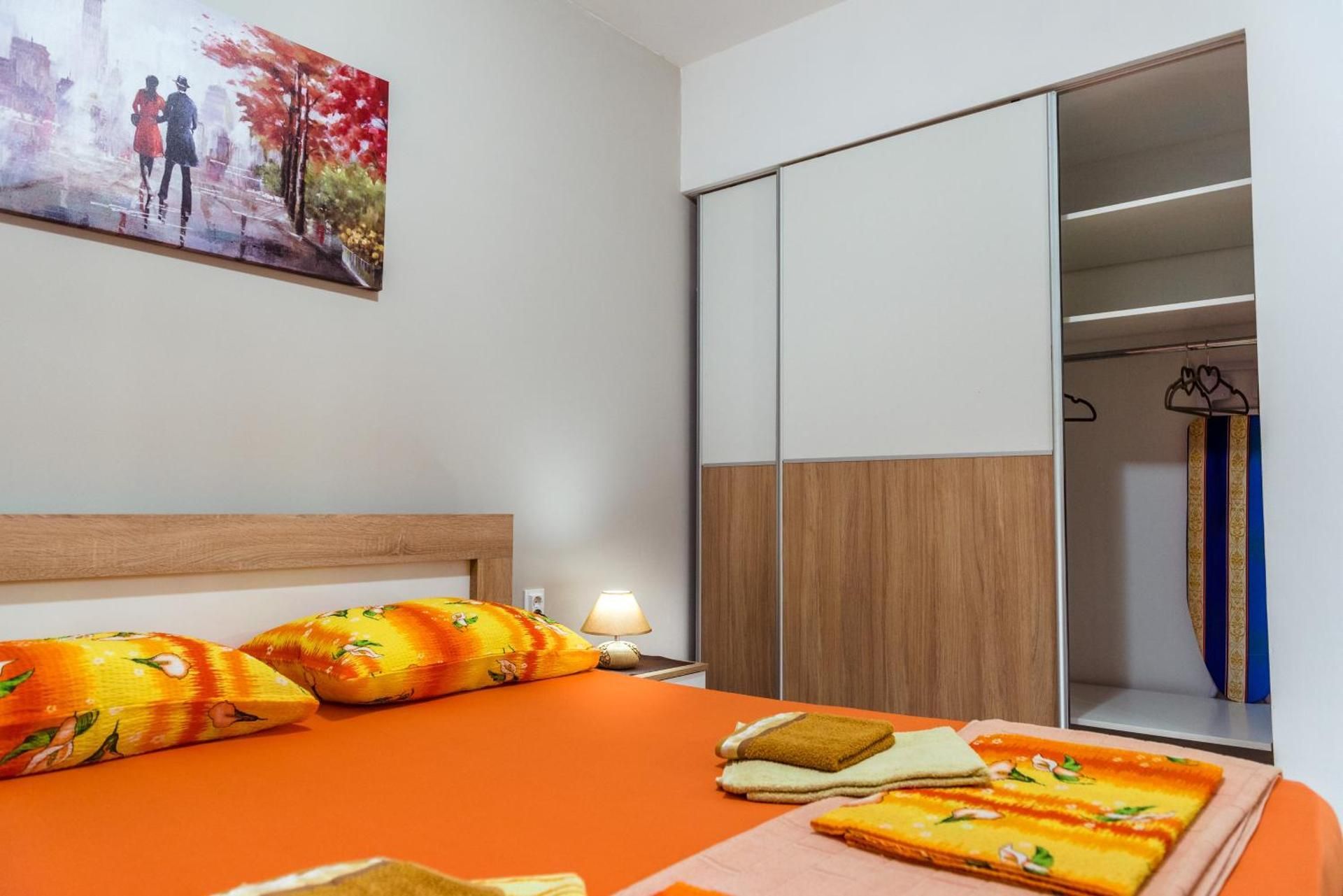 Apartment with Garden View