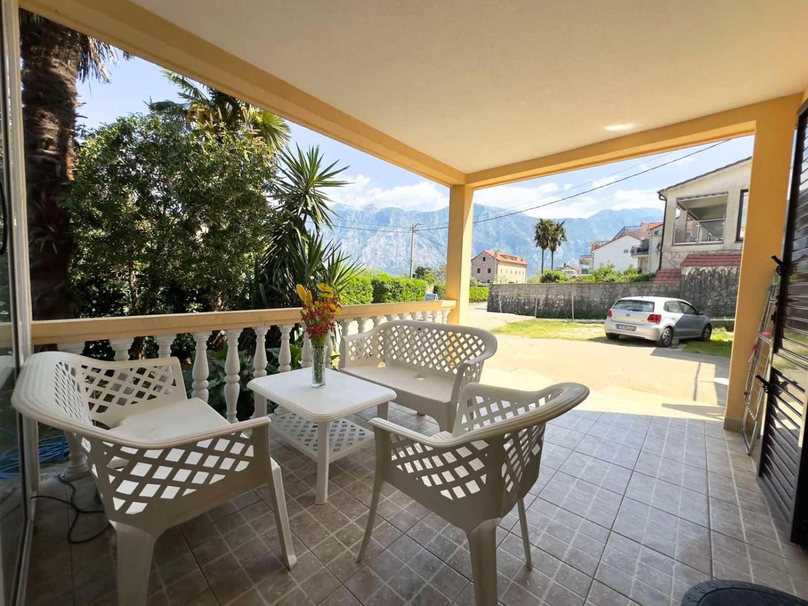 Deluxe One-Bedroom Apartment with Garden View
