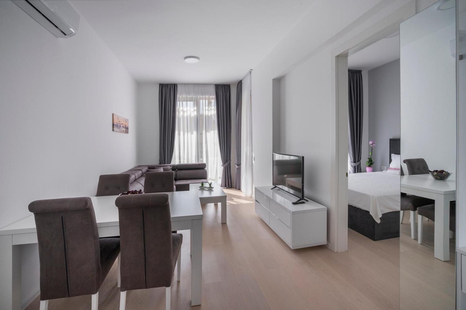 One-Bedroom Suite