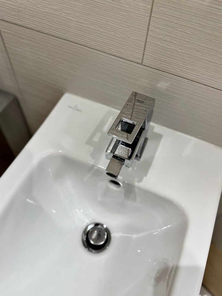 Condo Studio Plaza Deluxe Studio, Balcony, City View 16