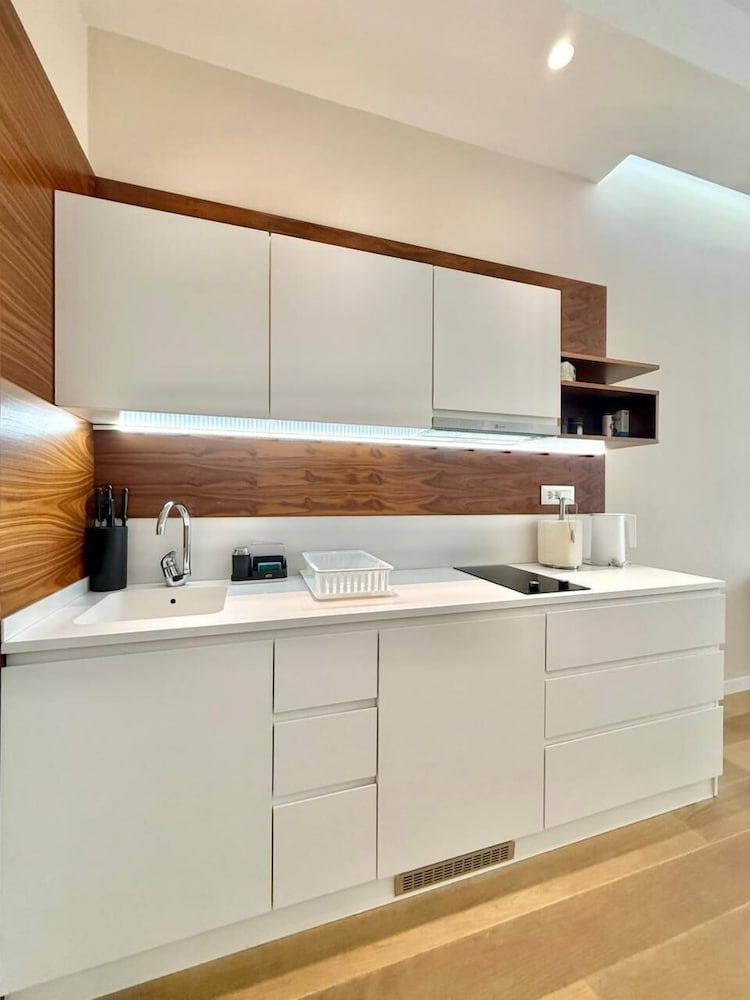 Condo Studio Plaza Deluxe Studio, Balcony, City View 20