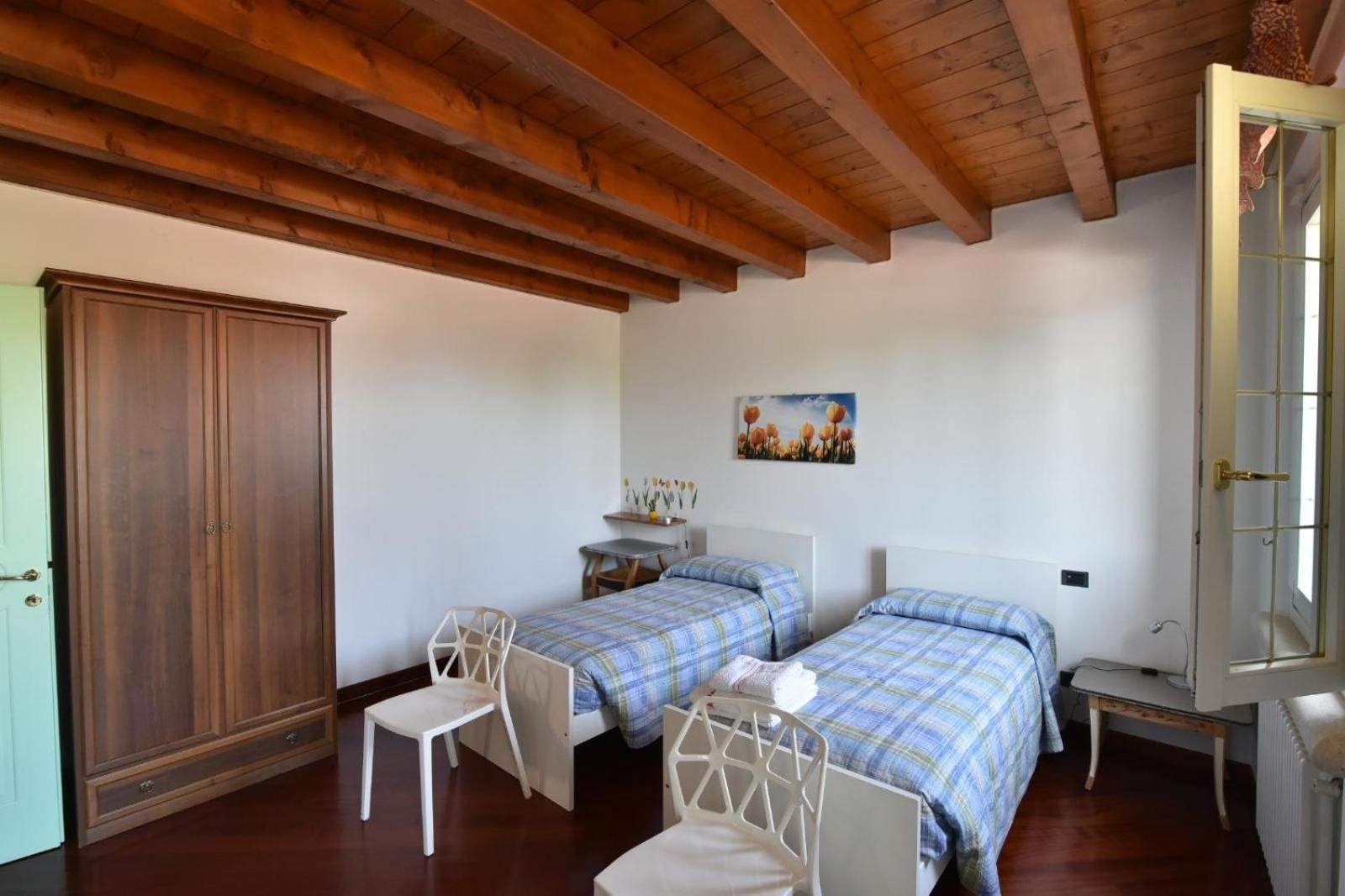 Twin Room with Shared Bathroom