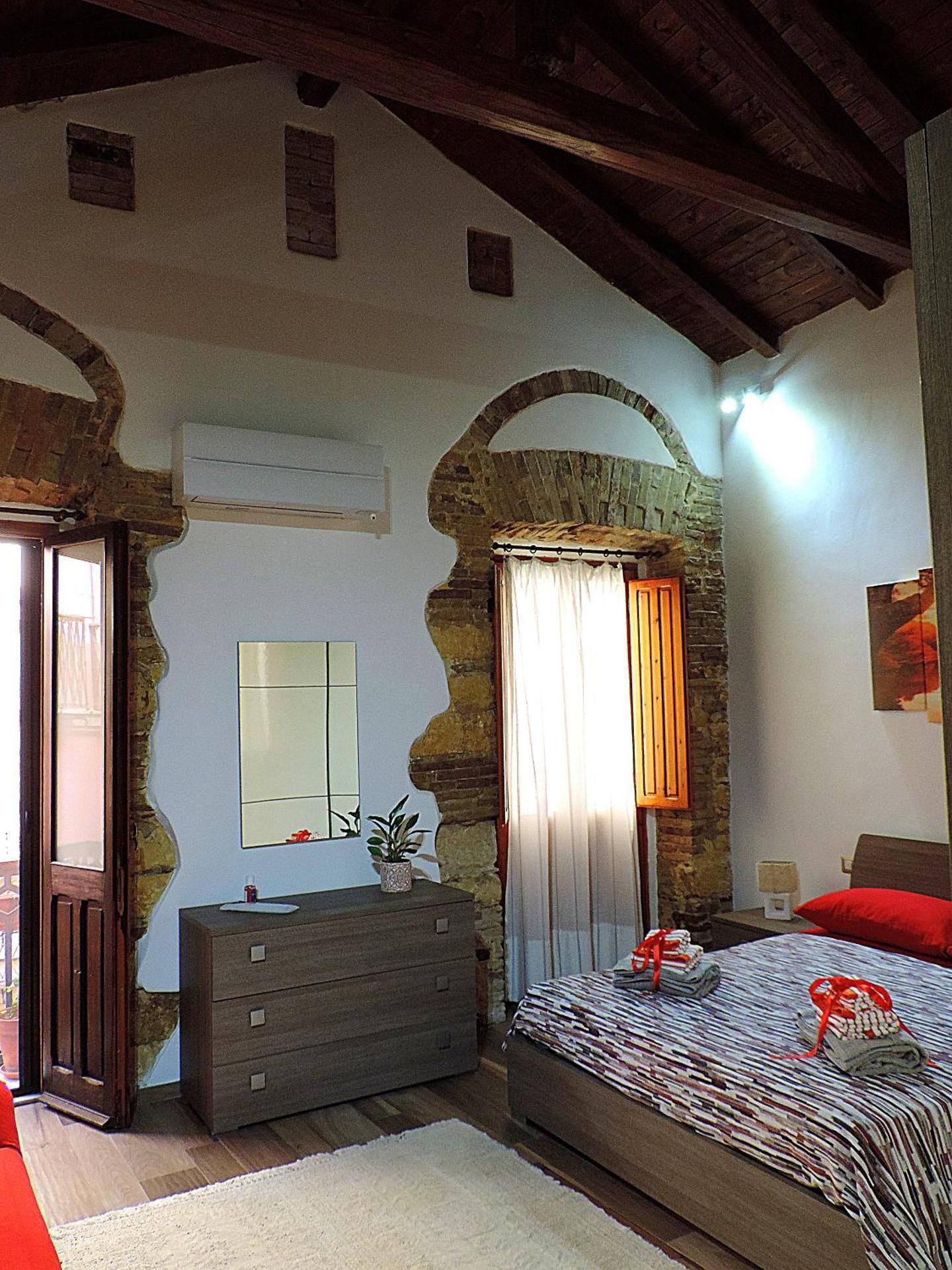 Double Room with Private External Bathroom