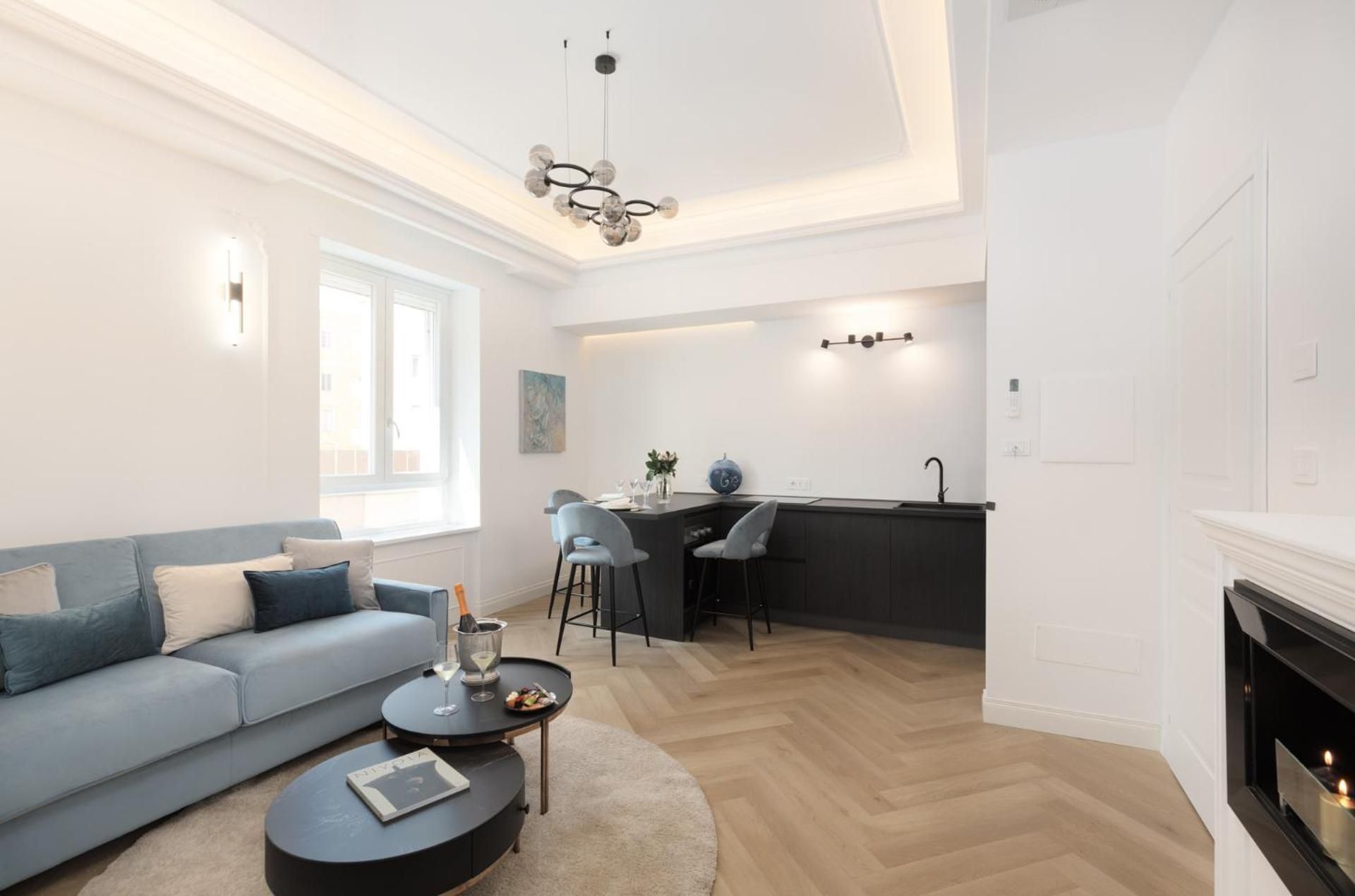 Queen Suite with Spa Bath