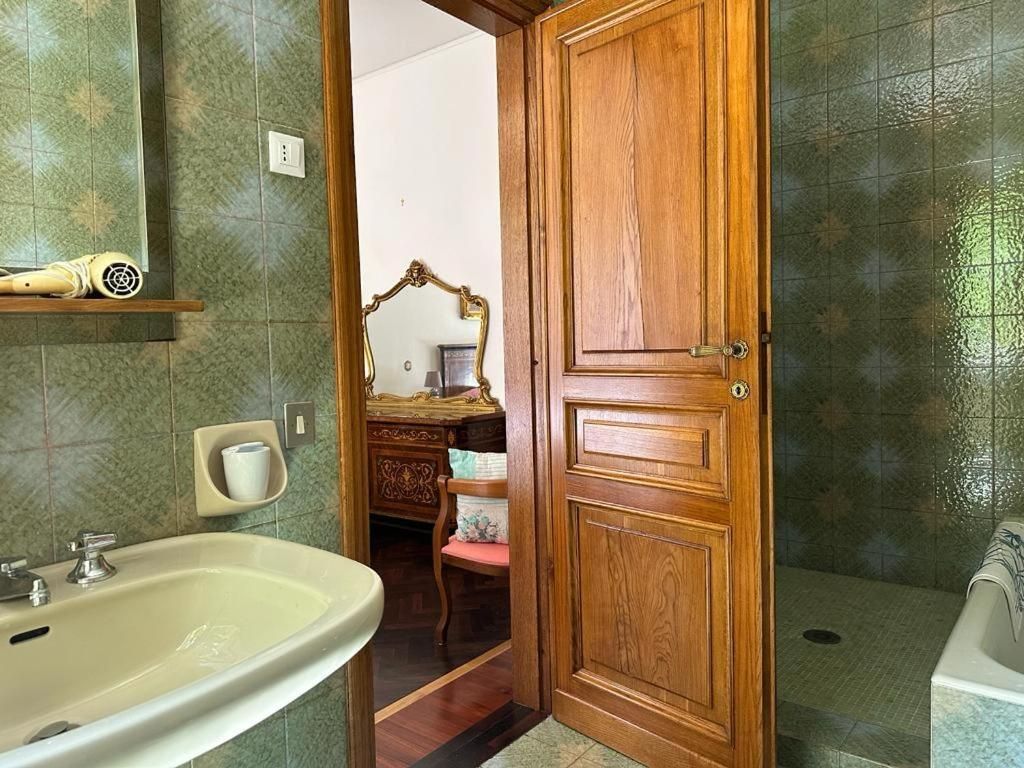 Queen Room with Garden View