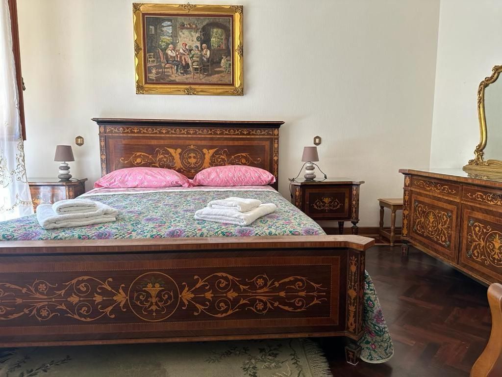 Queen Room with Garden View