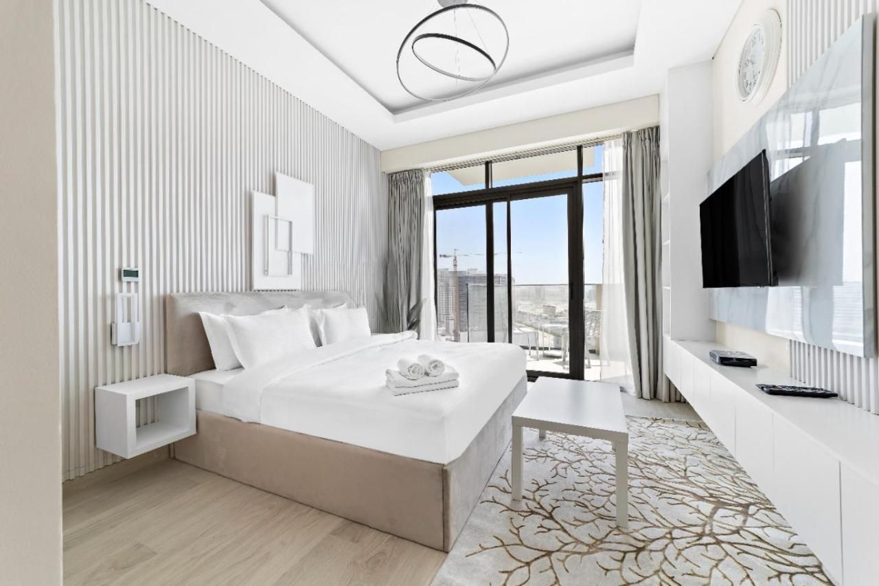 Studio Apartment with Balcony