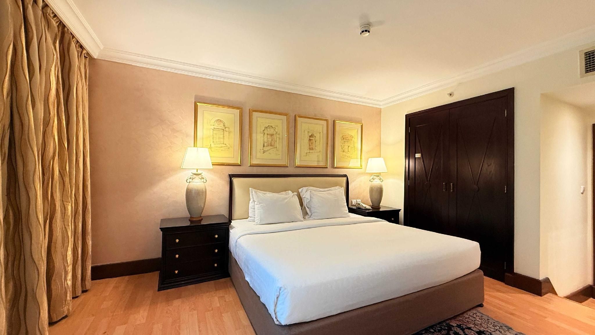Executive Suite