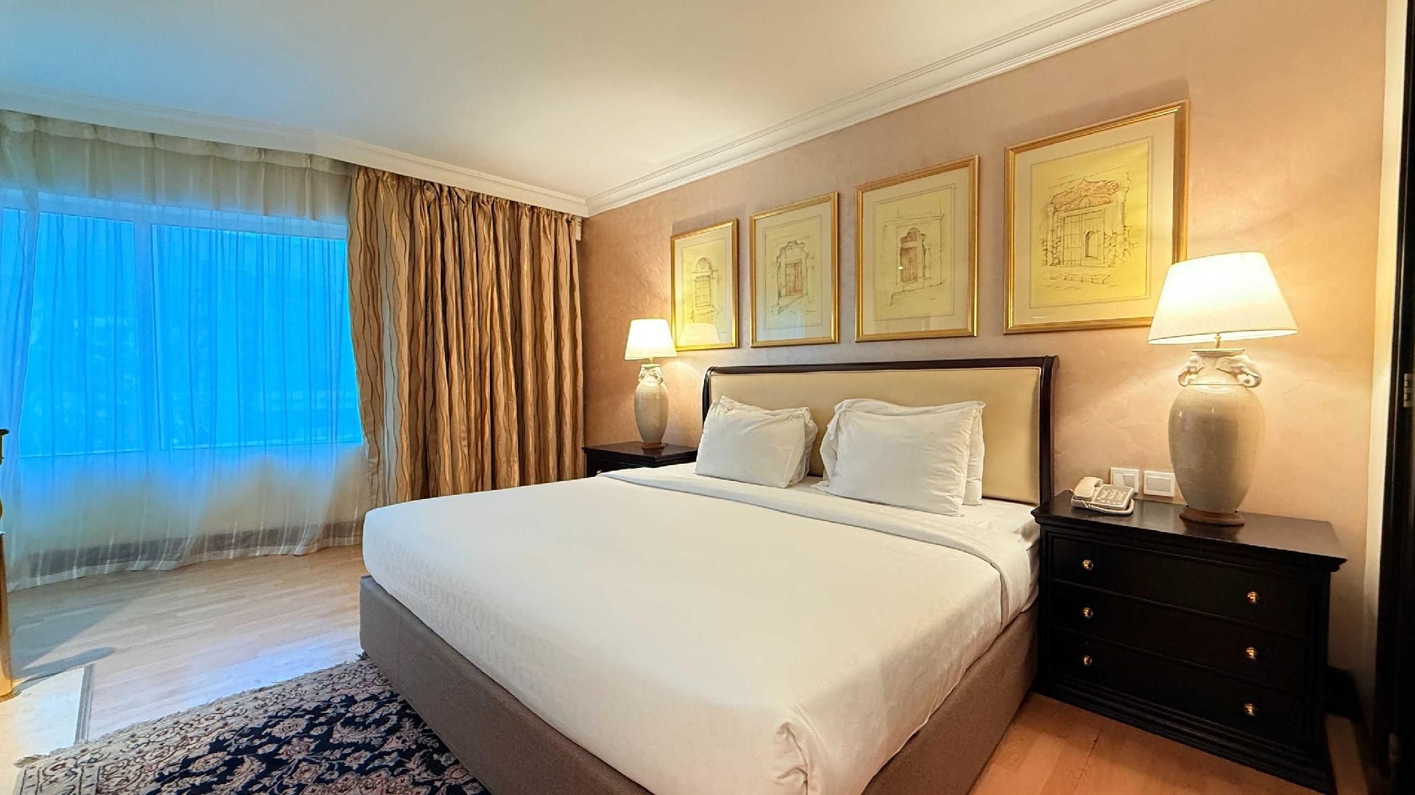 Executive Suite