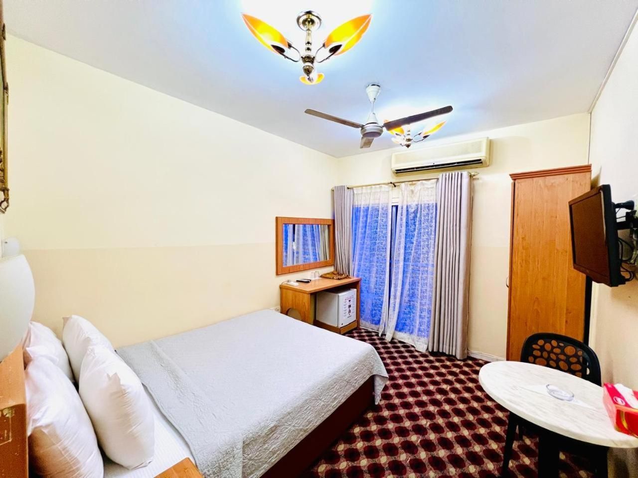 Al Ahrar Hotel King Room 2
